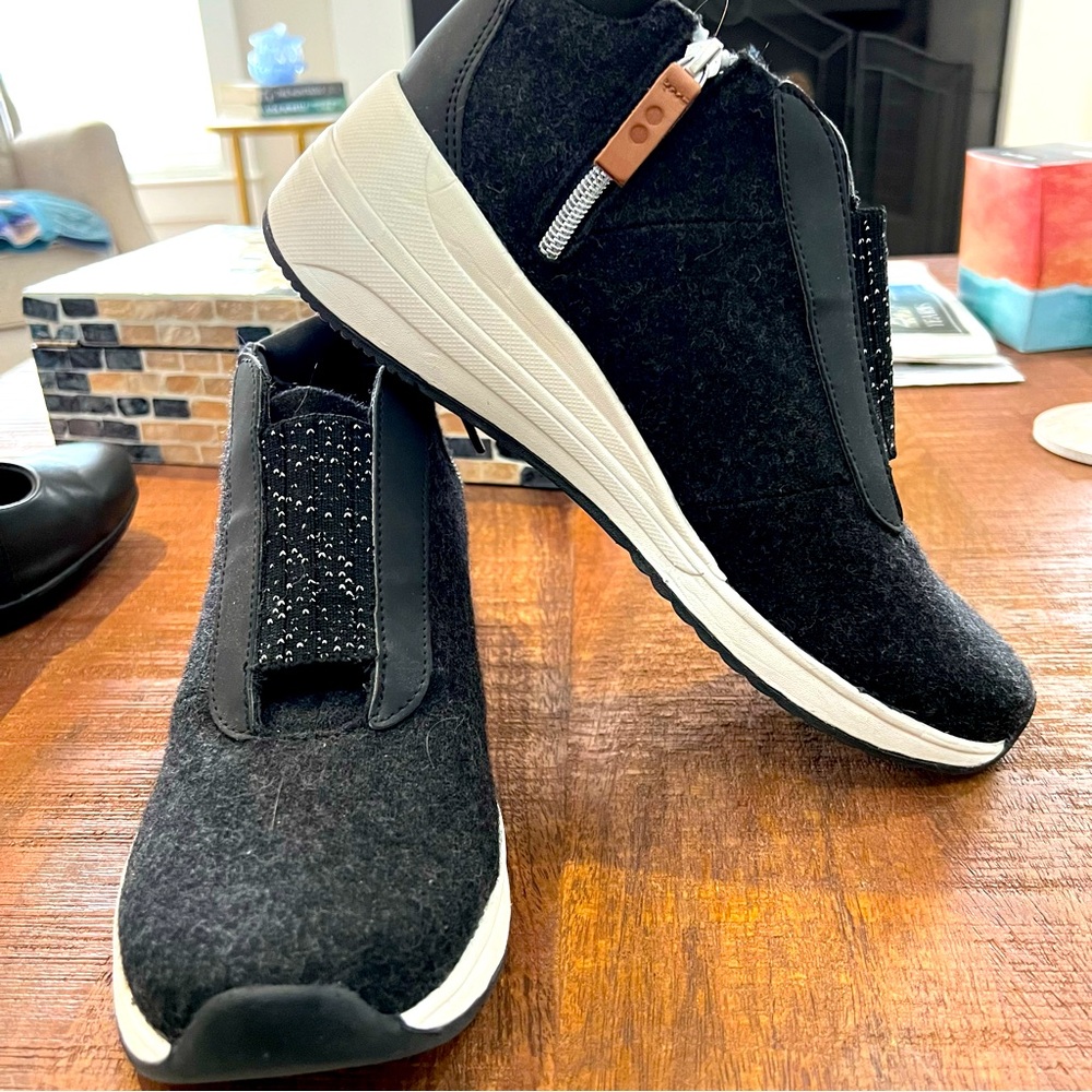 Ryka Gray Wedge Platform Bootie in 11W